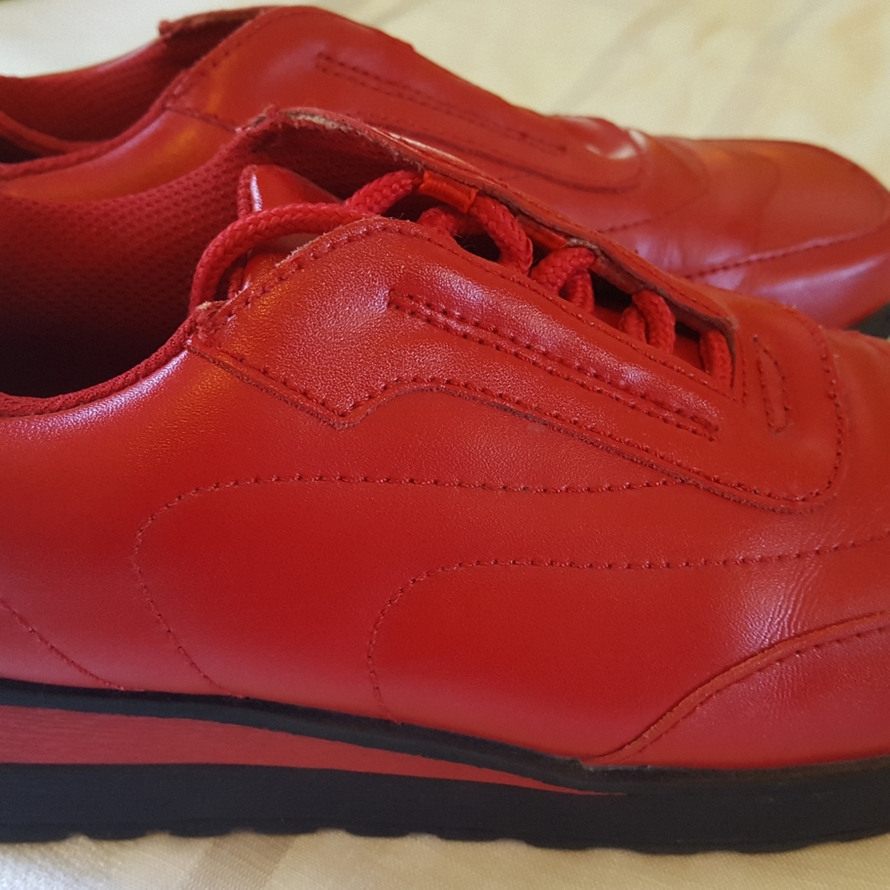 Newport News size 6.5 new without tags